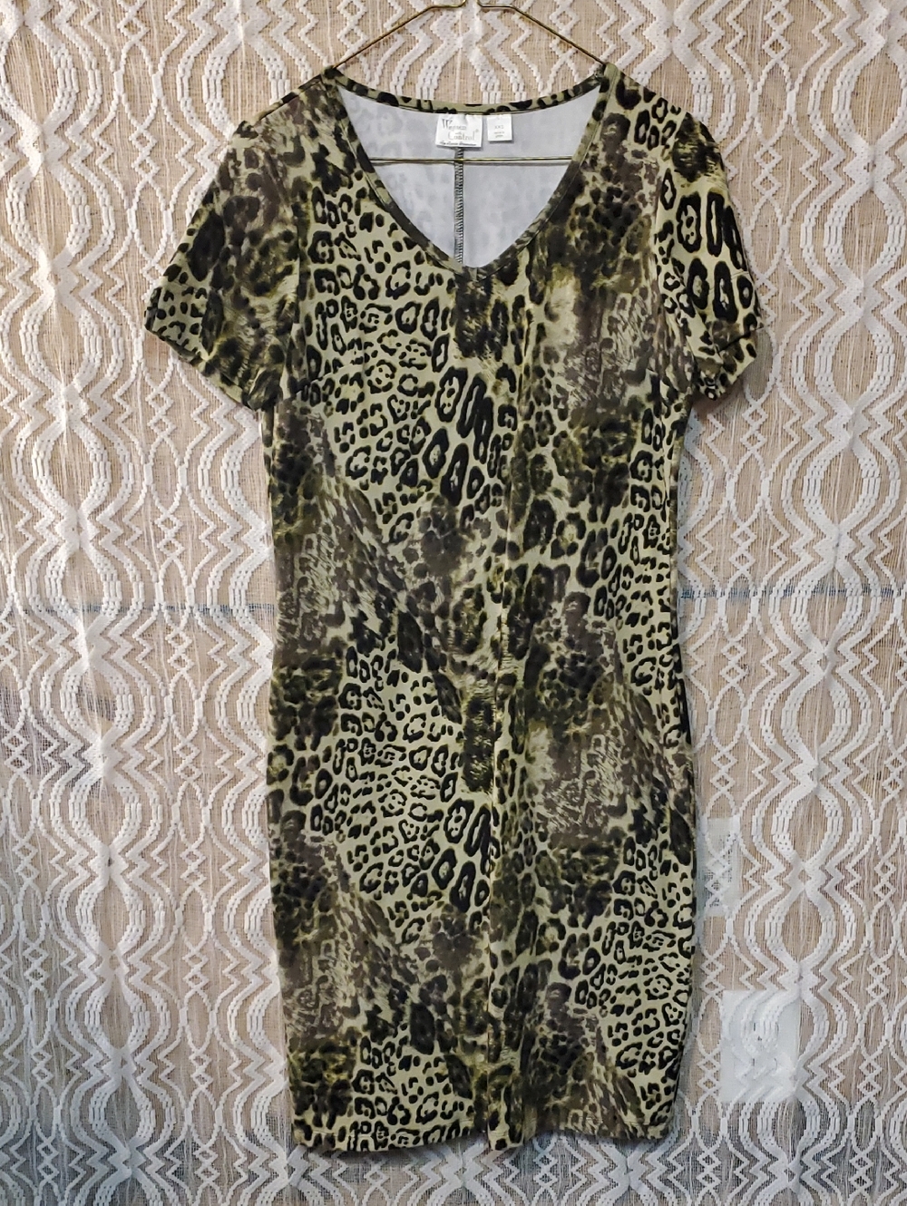 Women with Control Olive & Black Leopard-Print V-Neck Midi Dress